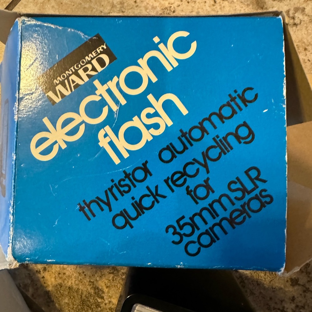 EF255 Electronic Flash for 35mm SLR Cameras